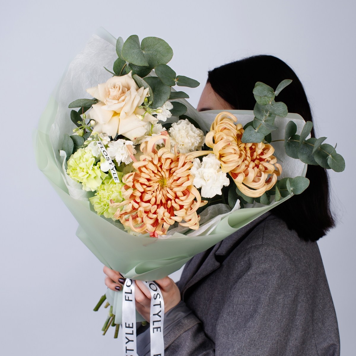 Букет осенний с хризантемой 